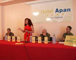 vitrioli-apan l'intervento di Elisabetta Gambello
