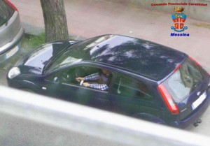 truffa-specchietto un fotogramma fornito dai carabinieri