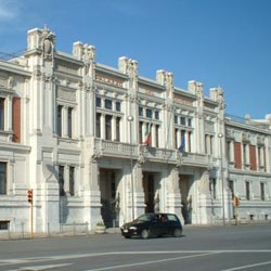 Messina, invalida al 100% a passeggio...