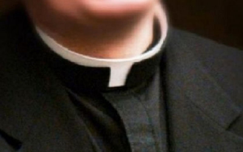Colletto prete, sacerdote, parroco