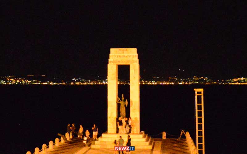 Reggio Calabria, Arena dello Stretto, statua di Atena