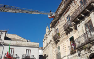 Caulonia. Arrivo della Befana in Piazza Mese