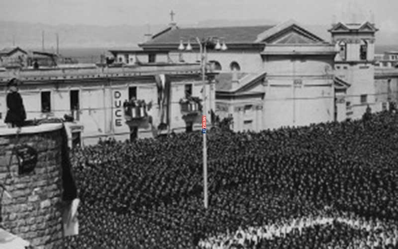 Benito Mussolini in Piazza del Popolo a Reggio Calabria