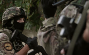 Una scena della serie tv della Rai: “Lo Squadrone. Dispacci dalla guerra di 'ndrangheta”