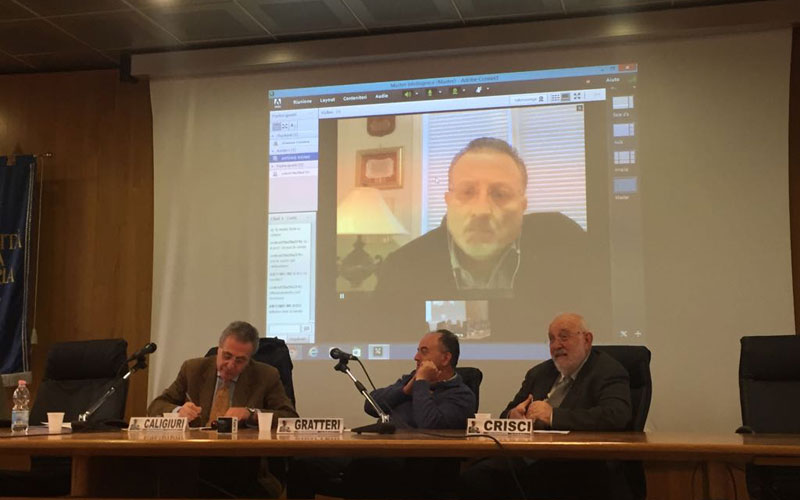 Lo scrittore Antonio Nicaso in videoconferenza all'Unical