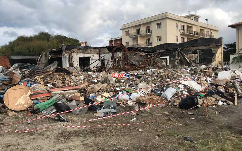 L'ex ristorante "Fata Morgana" a Gallico Marina demolito