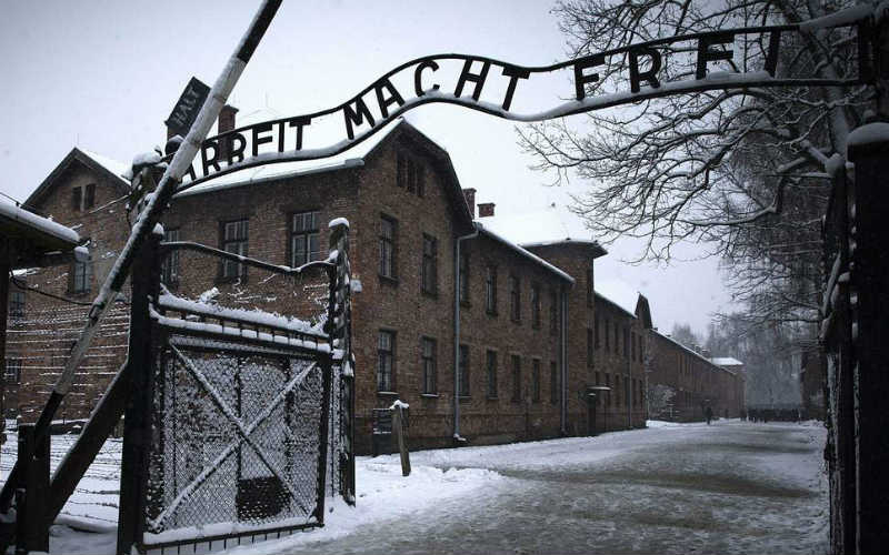 Il cancello del lager di Auschwitz