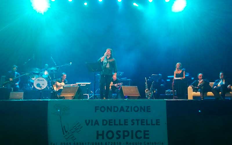 Tony Esposito in concerto per l'Hospice