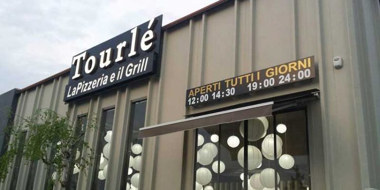 Giropizza Tourlè. Investimenti delle cosche in ristoranti del Nord: 9 arresti della Polizia 86 Ristorante Tourlè