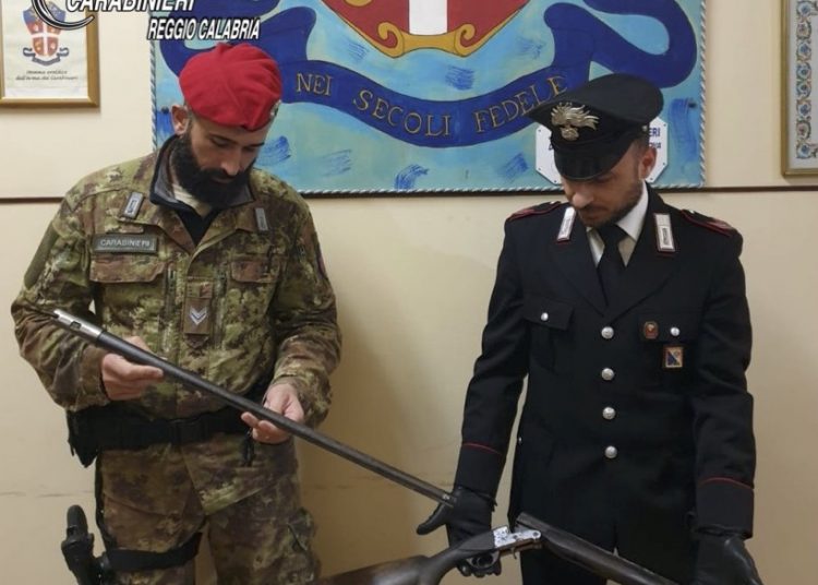 Carabinieri fucile sequestrato