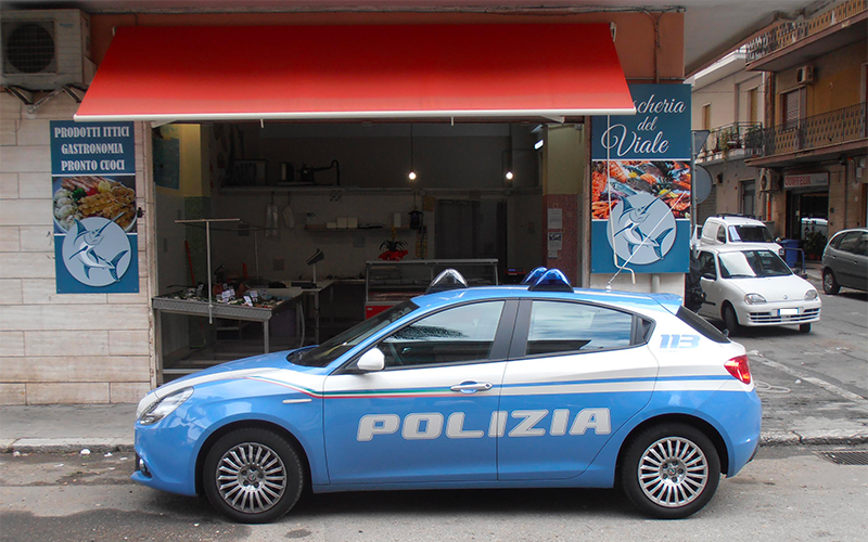 Polizia sequestra Pescheria Del Viale